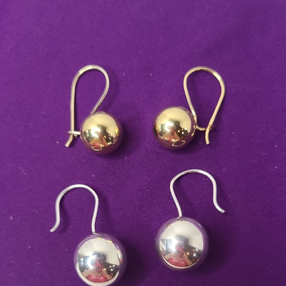 Sterling Silver Set Of 2 Ball drop Earrings